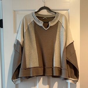 POL Two-Tone Waffle Knit Colorblock Sweatshirt in Taupe and Beige
